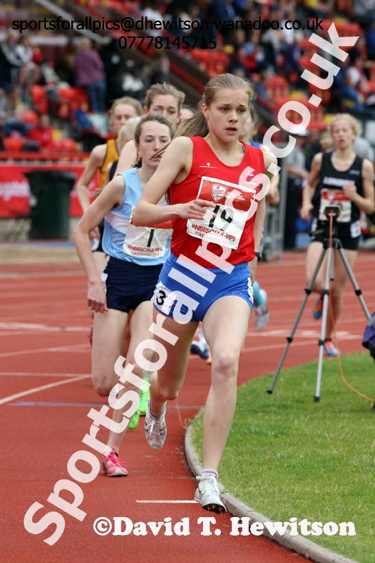 Inter girls 1500 metres, English Schools Track and Field. Photo: David T. Hewitson/Sports for All Pics